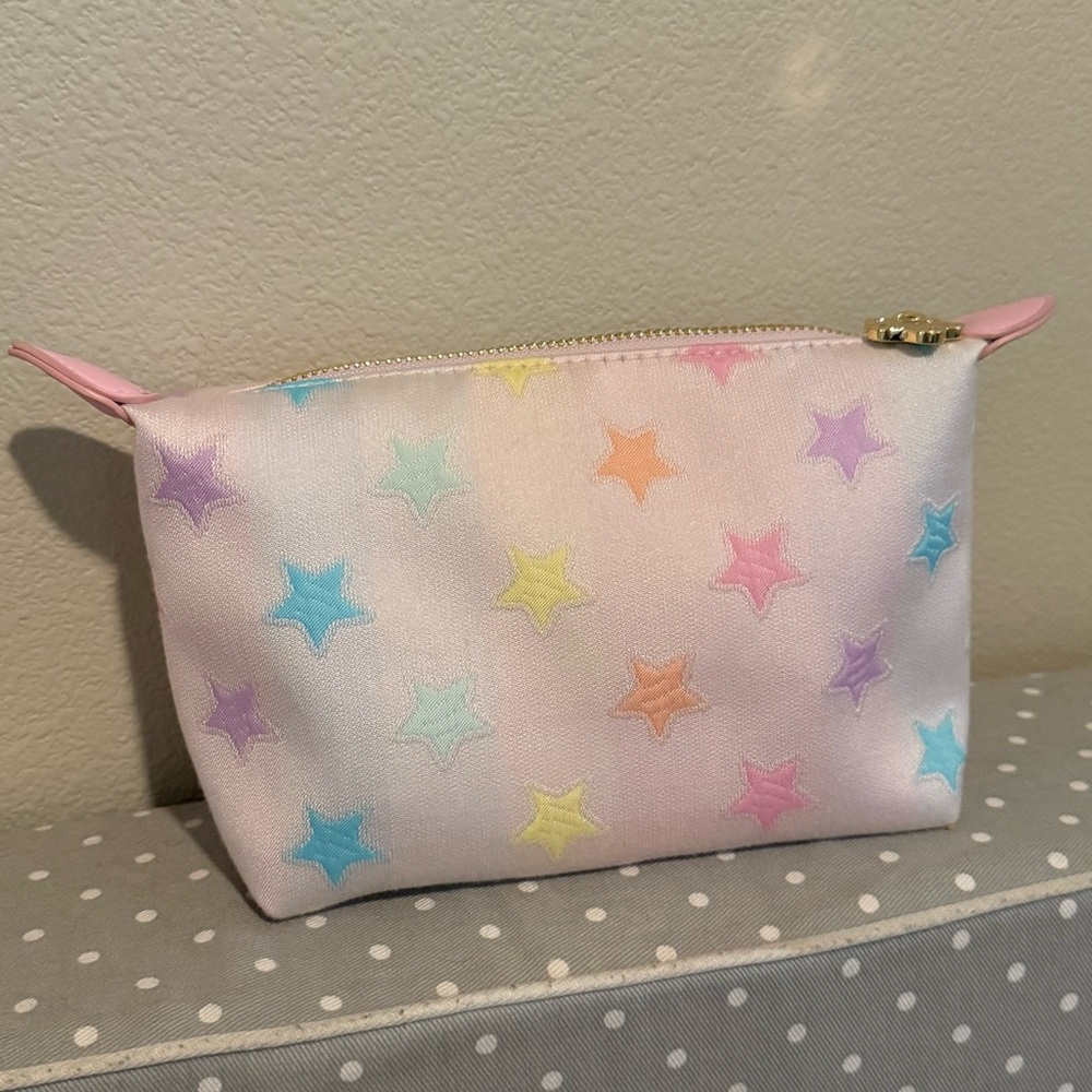 ๐ซSOLD๐ซ Like new Stoney Clover Lane Park and Beach Pouchette - Picture 2 of 5